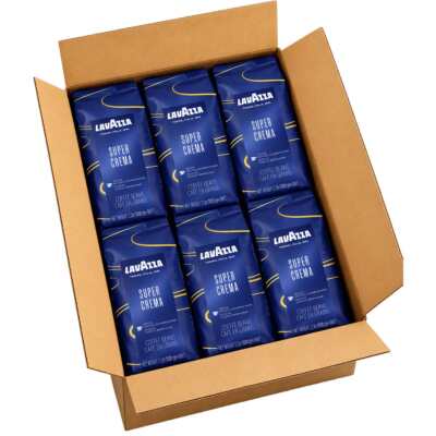 Έξι σακούλες 1 κιλού καφέ Lavazza Super Crema σε καφέ χάρτινο κουτί, με ορατό το λογότυπο