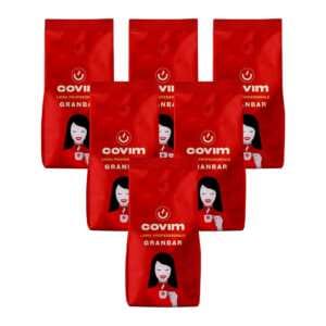 Balení 6 sáčků celozrnné kávy Covim Granbar, červené s logem a obrázkem ženy. Velikost 6x1 kg.