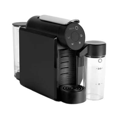 Machine à café Delta Q Mini MilkQool — Noire, vue de trois quarts, réservoir d'eau à gauche et réservoir à lait à droite